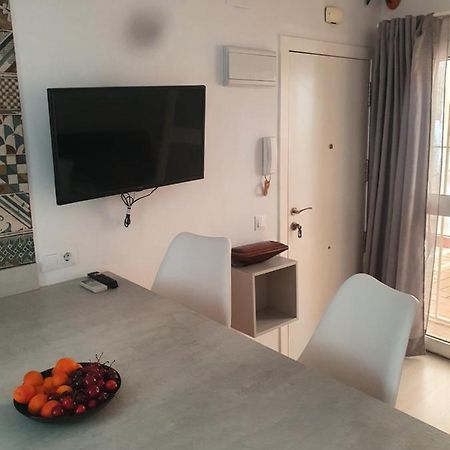 Beautiful Apartment With Terrace San Basilio Sevilla Exterior foto